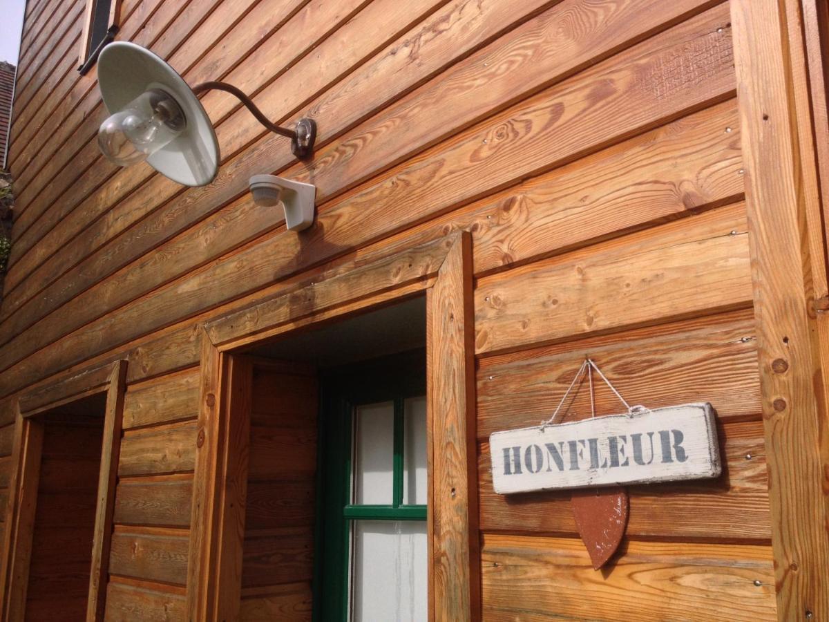 Honfleur à deux Acomodação com café da manhã Exterior foto