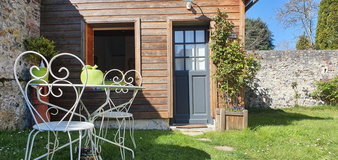 Honfleur à deux Acomodação com café da manhã Exterior foto